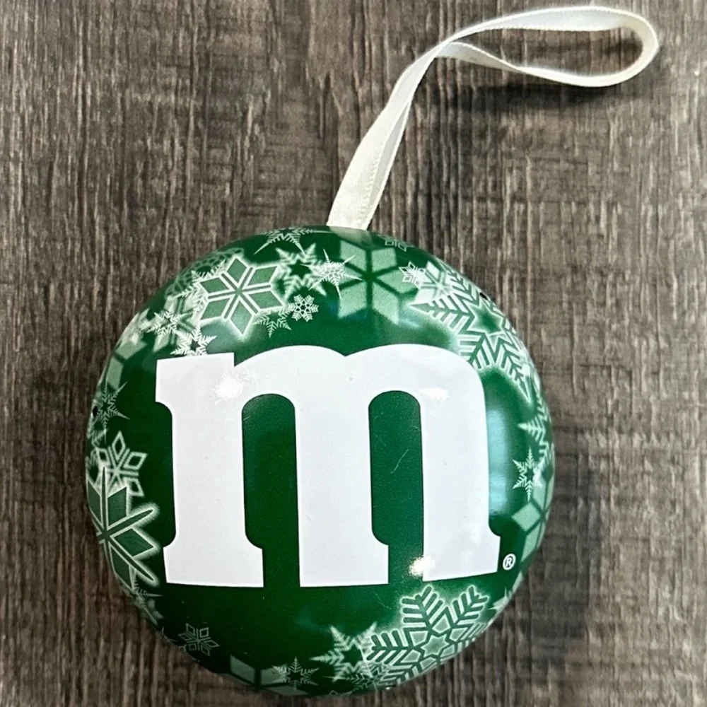 💞 Green & White M&M Snowflake Holiday Tin Christmas Tree Ornament